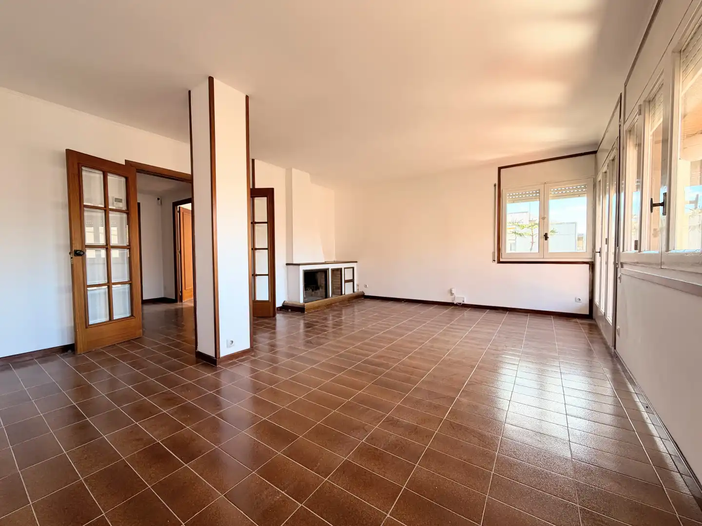 Sala de estar de Piso en venta en Vilanova i la Geltrú con Calefacción y Horno