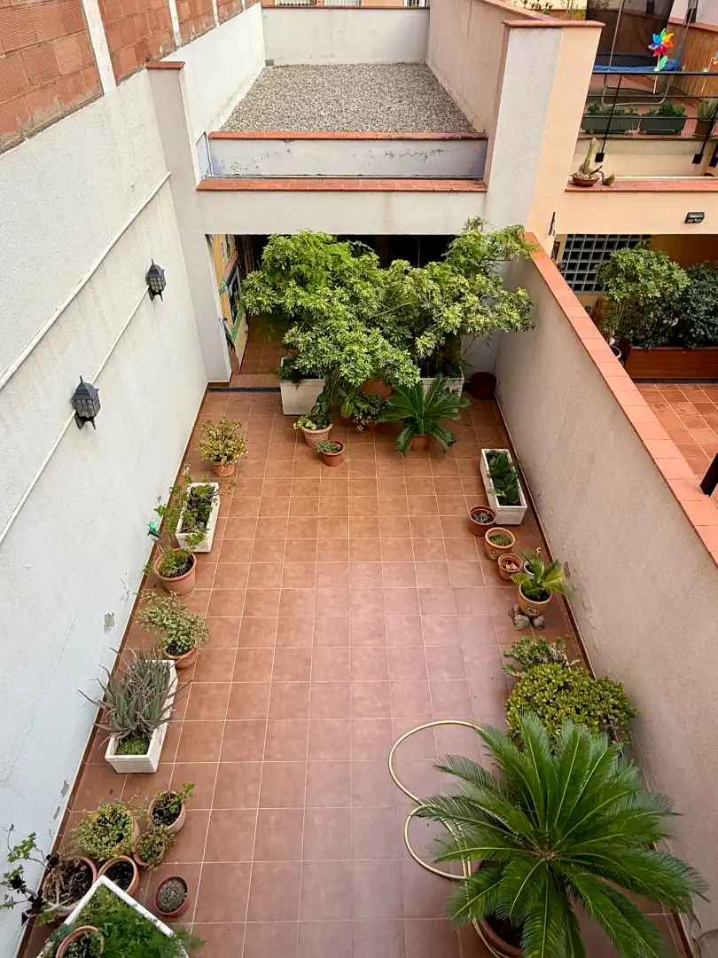 Terrassa de Casa adosada en venda en Barcelona amb Aire condicionat, Calefacció i Jardí privat