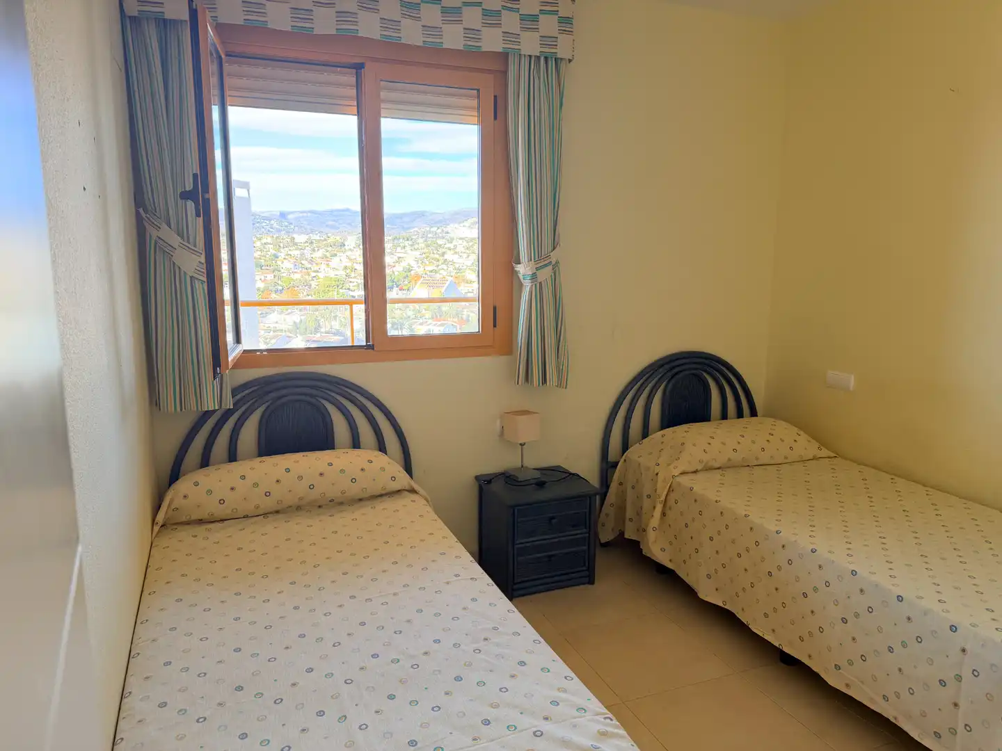 Habitación de Apartamento en venta en Calpe / Calp con Aire acondicionado, Terraza y Amueblado