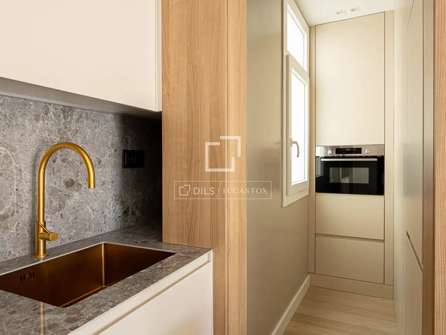 Küche von Wohnung zur Miete in Barcelona mit Klimaanlage, Parkett und Terrasse