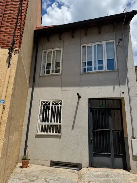 Vista exterior de Pis en venda en Cercedilla amb Calefacció