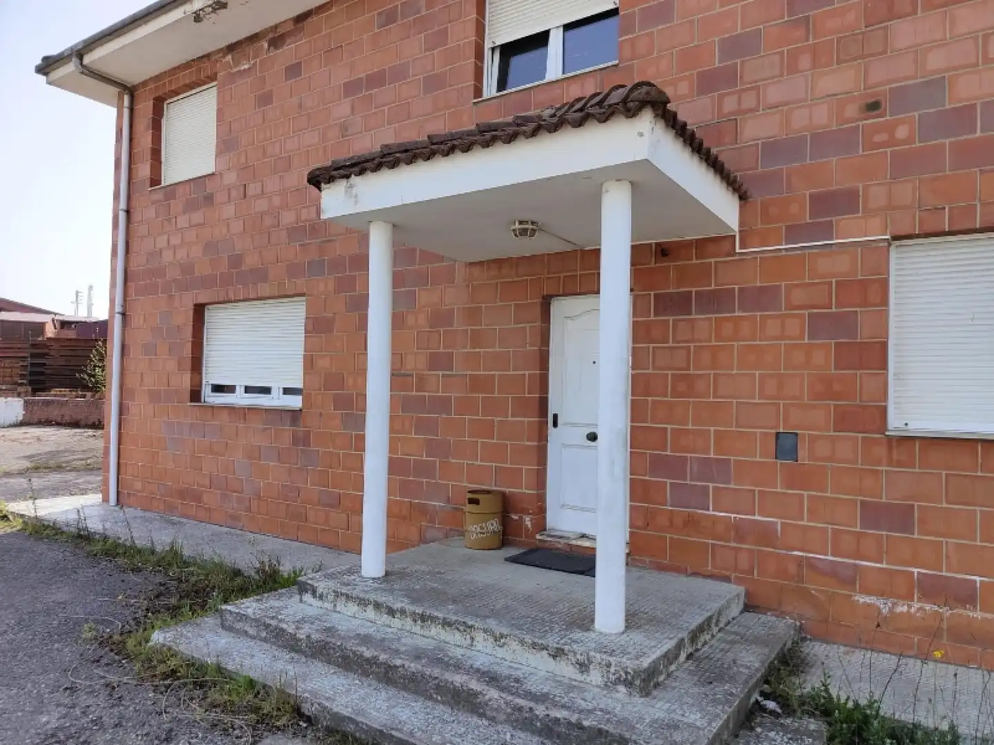 Exterior view of Industrial buildings for sale in Salas