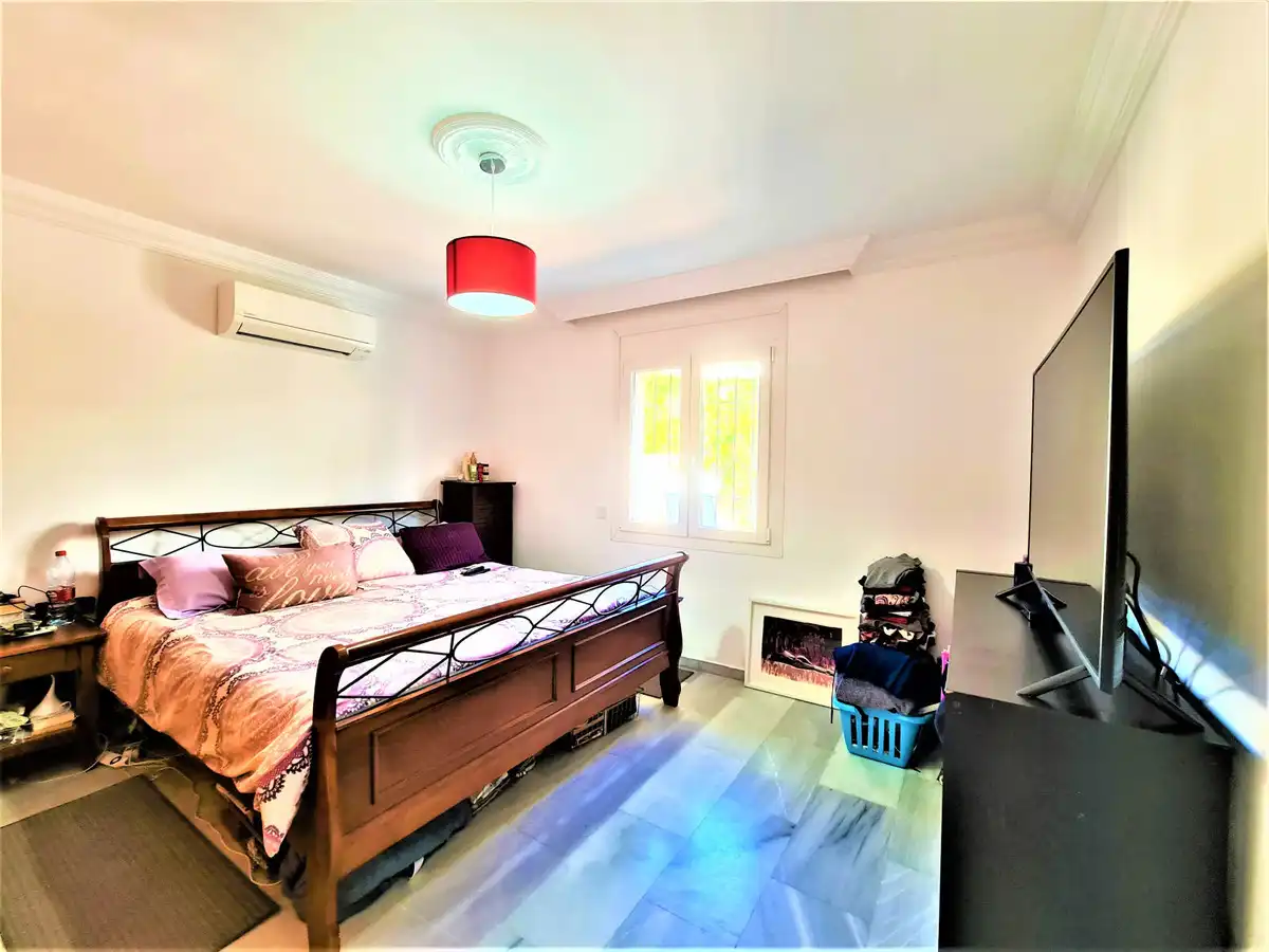 House with pool for sale in Nueva Andalucía, imagen 6