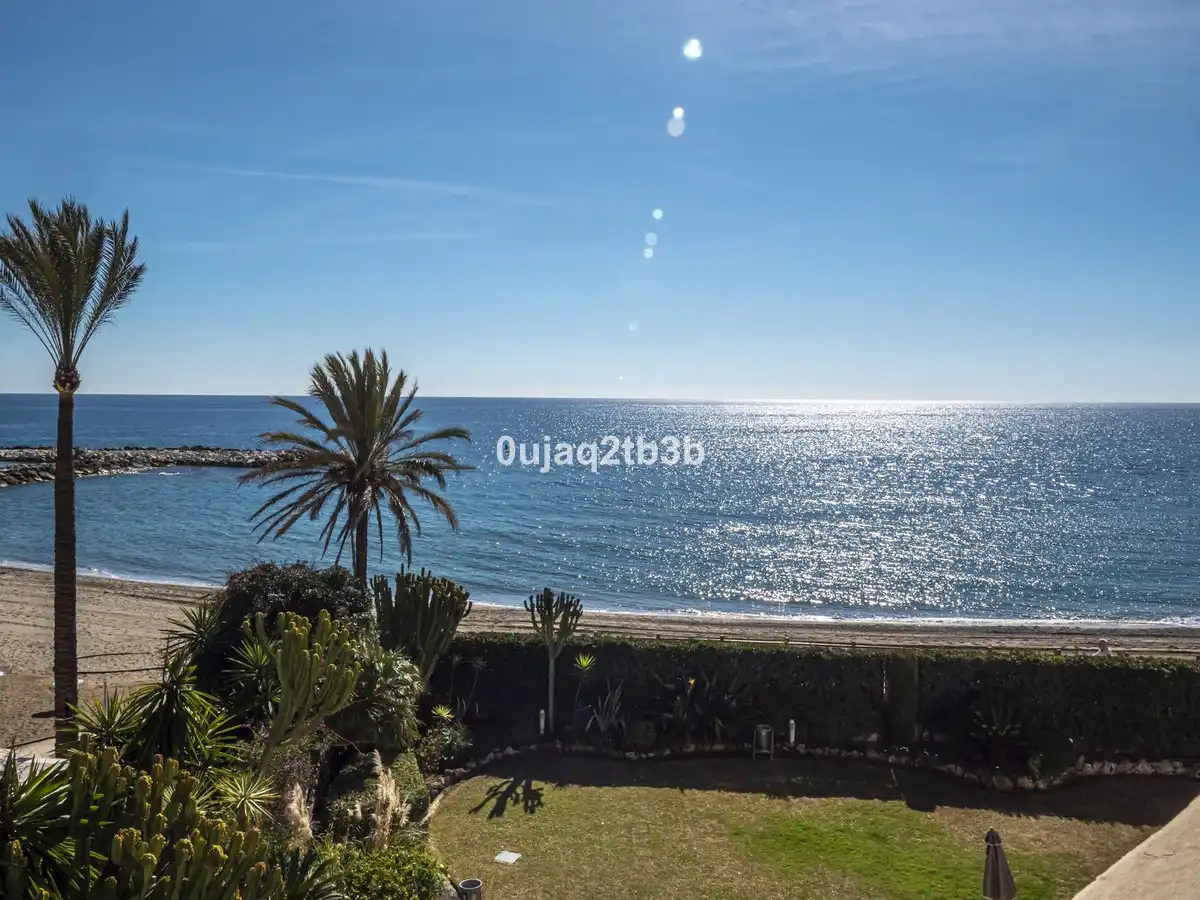 Jardí de Apartament en venda en Marbella amb Aire condicionat, Terrassa i Traster