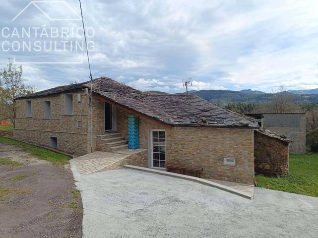 Casa-chalet en Venta en Coaña