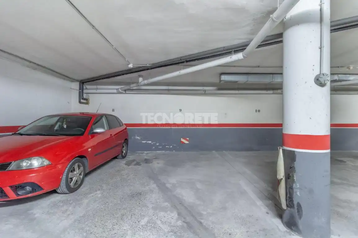 Parking of Flat for sale in Toledo  with Heating