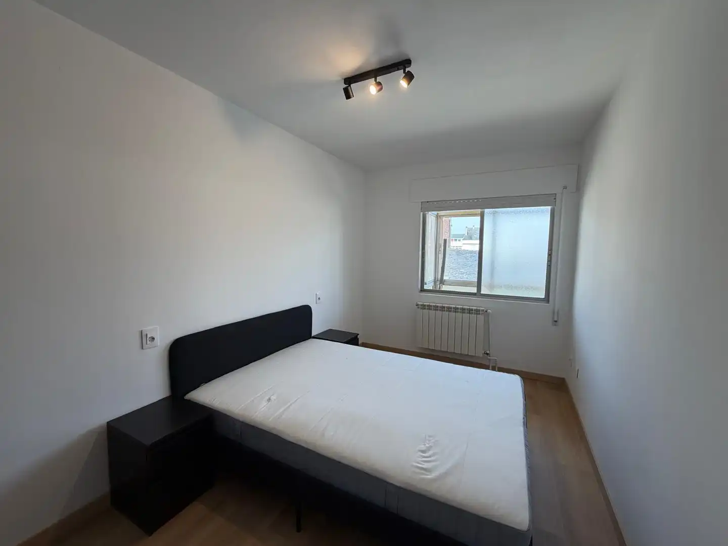Habitación de Piso de alquiler en Lugo con Calefacción, Parquet y Trastero