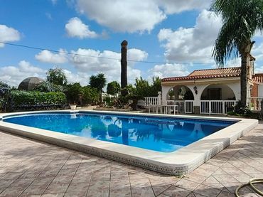 Villa con piscina in vendita a La Foia - Daimés - Asprella