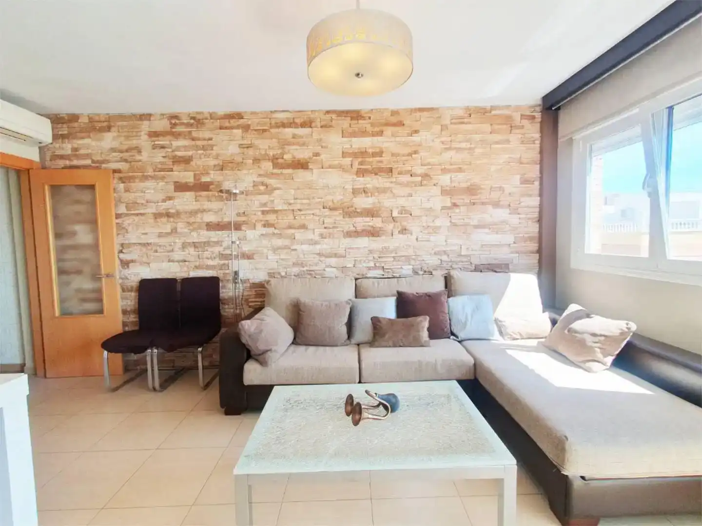 Sala de estar de Piso en venta en Roquetas de Mar con Amueblado