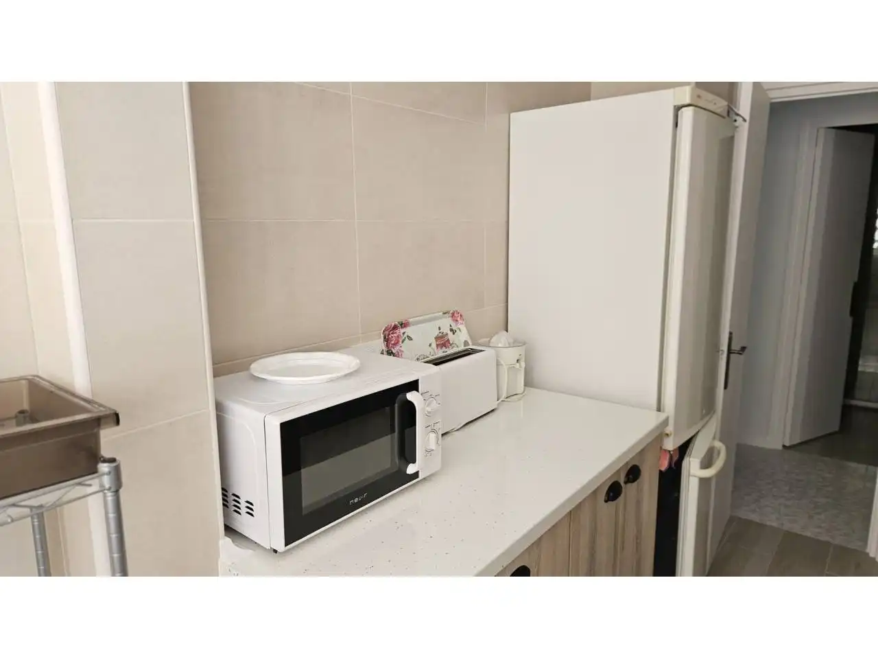 Cocina de Piso de alquiler en Vilanova i la Geltrú con Jardín privado, Terraza y Amueblado