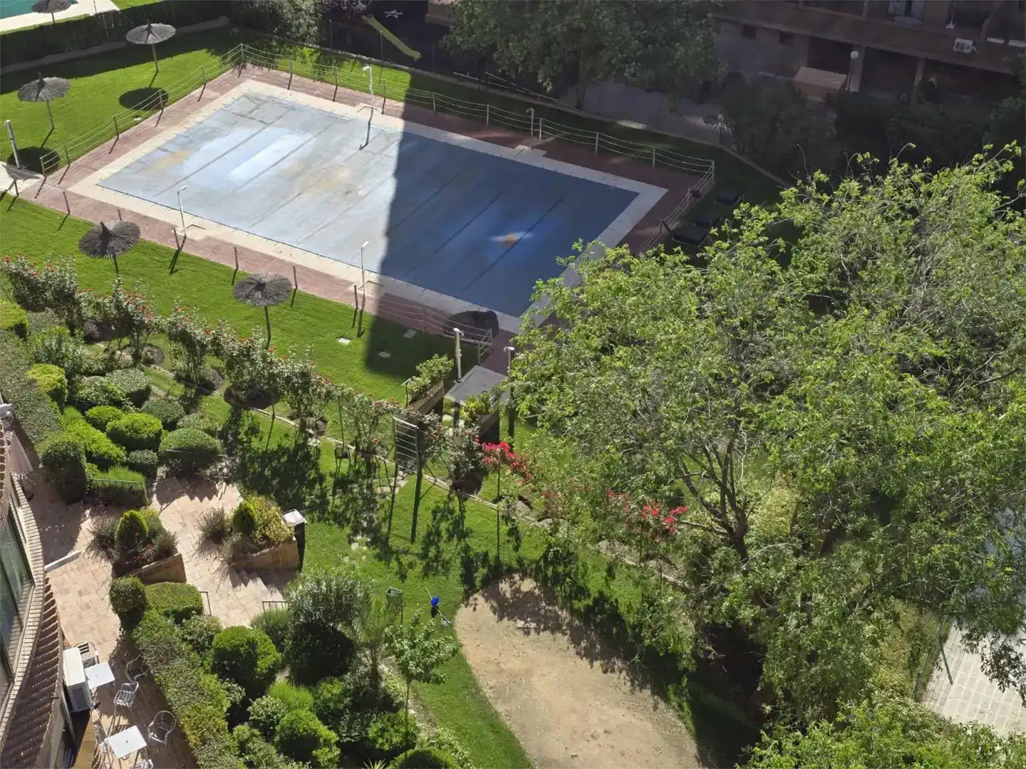 Jardí de Pis de lloguer en  Madrid Capital amb Aire condicionat i Piscina