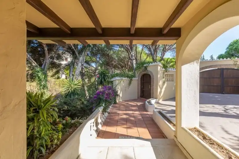 Chalet con piscina en venta en Calahonda, imagen 57