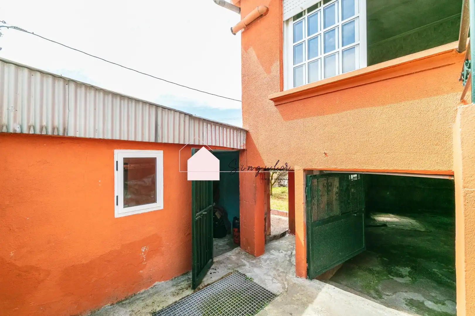 Vista exterior de Casa o chalet en venta en Vigo  con Calefacción, Jardín privado y Trastero