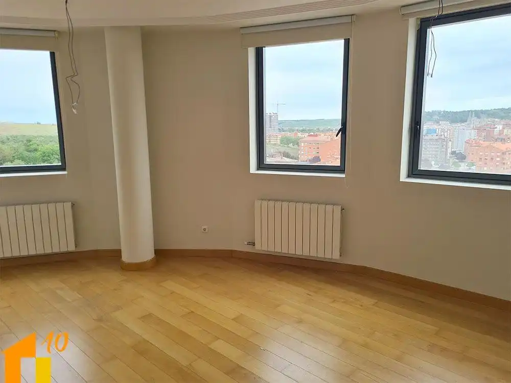 Habitación de Piso de alquiler en Burgos con Calefacción y Trastero