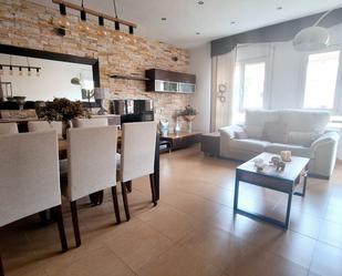 Sala d'estar de Casa adosada de lloguer en Collbató amb Aire condicionat, Calefacció i Jardí privat