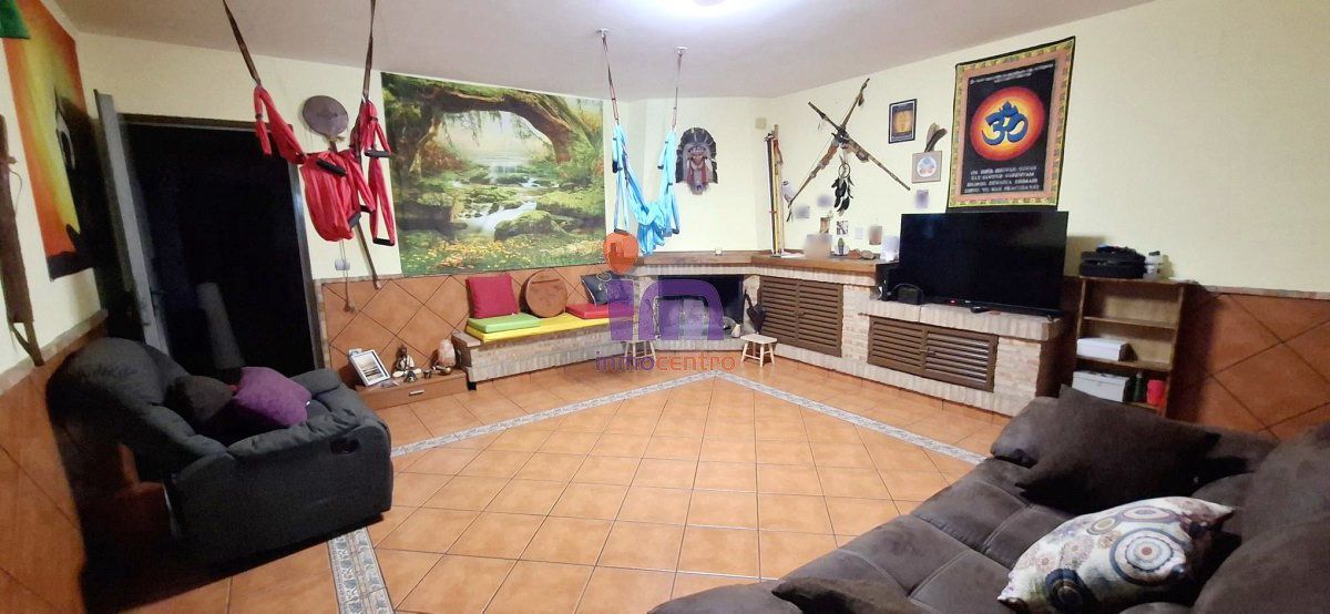 Sala d'estar de Casa o xalet en venda en Valdepeñas amb Aire condicionat