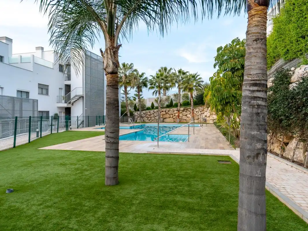 Piscina de Piso en venta en Vélez-Málaga con Aire acondicionado, Calefacción y Jardín privado