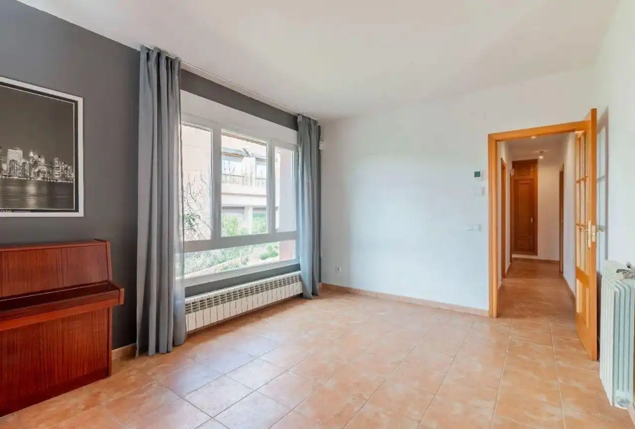 Habitación de Casa o chalet en venta en Robledo de Chavela con Aire acondicionado, Calefacción y Jardín privado