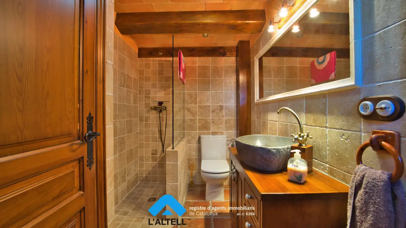 Baño de Finca rústica en venta en L'Ametlla del Vallès con Aire acondicionado, Calefacción y Jardín privado
