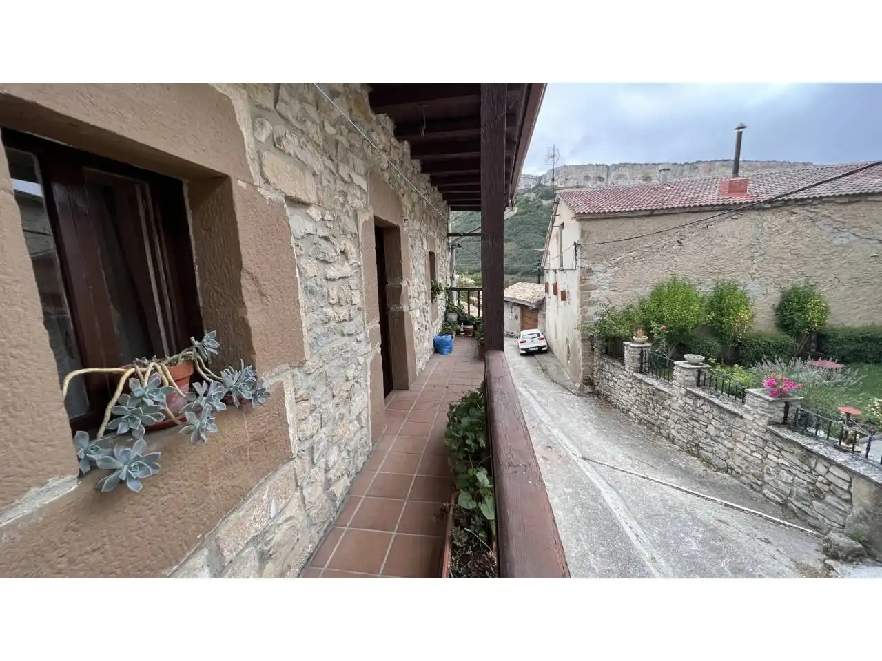 Exterior view of Detached homes for sale in Merindad de Sotoscueva  with Private garden, Terrace and Furnished