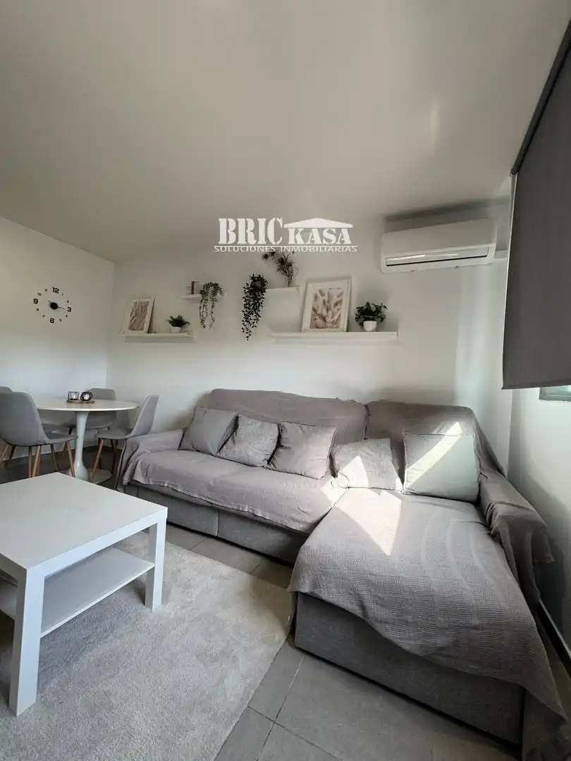 Living room of Flat for sale in Cáceres  with Air Conditioner and Terrace
