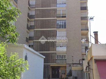 Piso con ascensor en venta en Latina