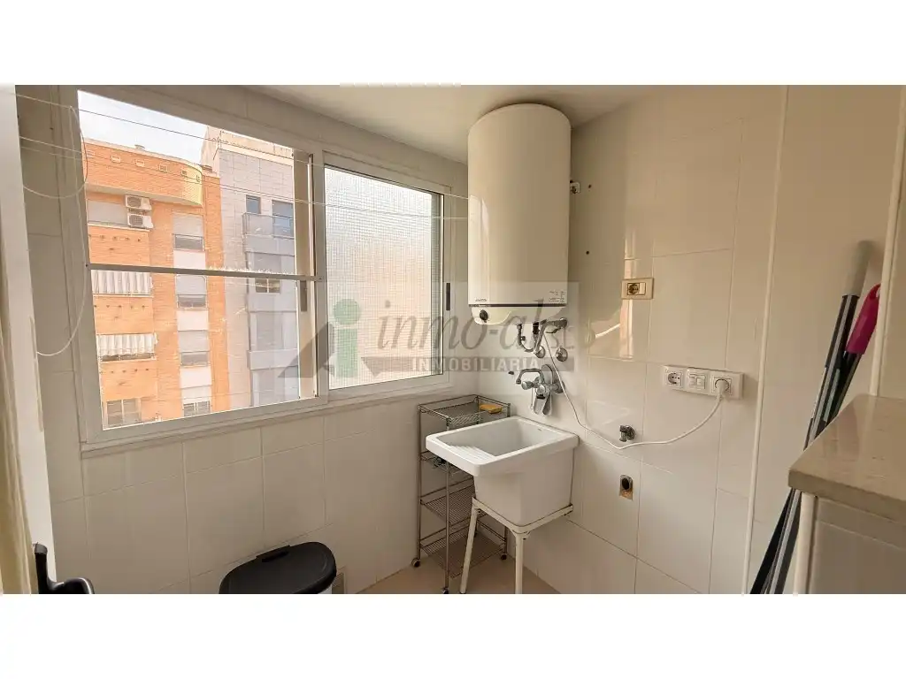 Flat with terrace for sale in Calle San Fernando, imagen 9