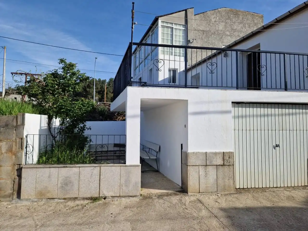 Vista exterior de Casa o xalet en venda en Larouco