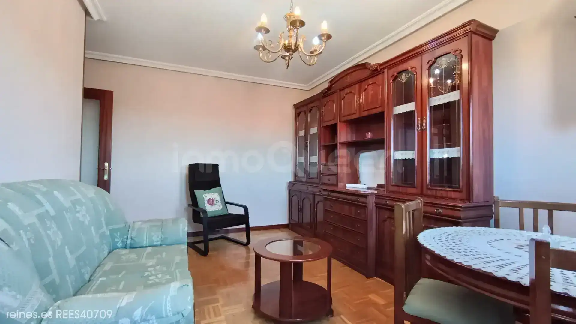 Sala de estar de Apartamento de alquiler en Siero con Calefacción y Amueblado