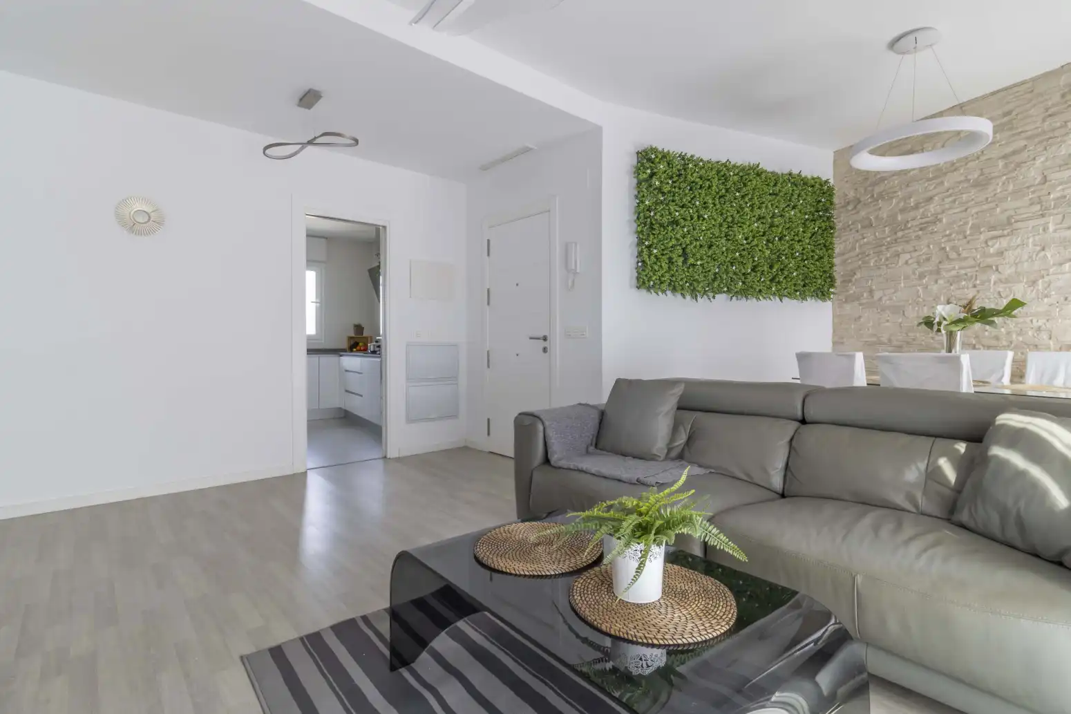 Sala de estar de Piso en venta en Sevilla con Aire acondicionado, Calefacción y Jardín privado