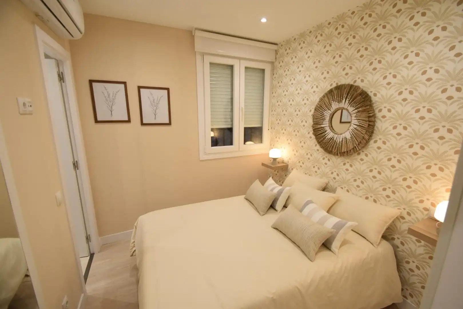 Dormitori de Apartament en venda en Madrid amb Aire condicionat, Calefacció i Moblat