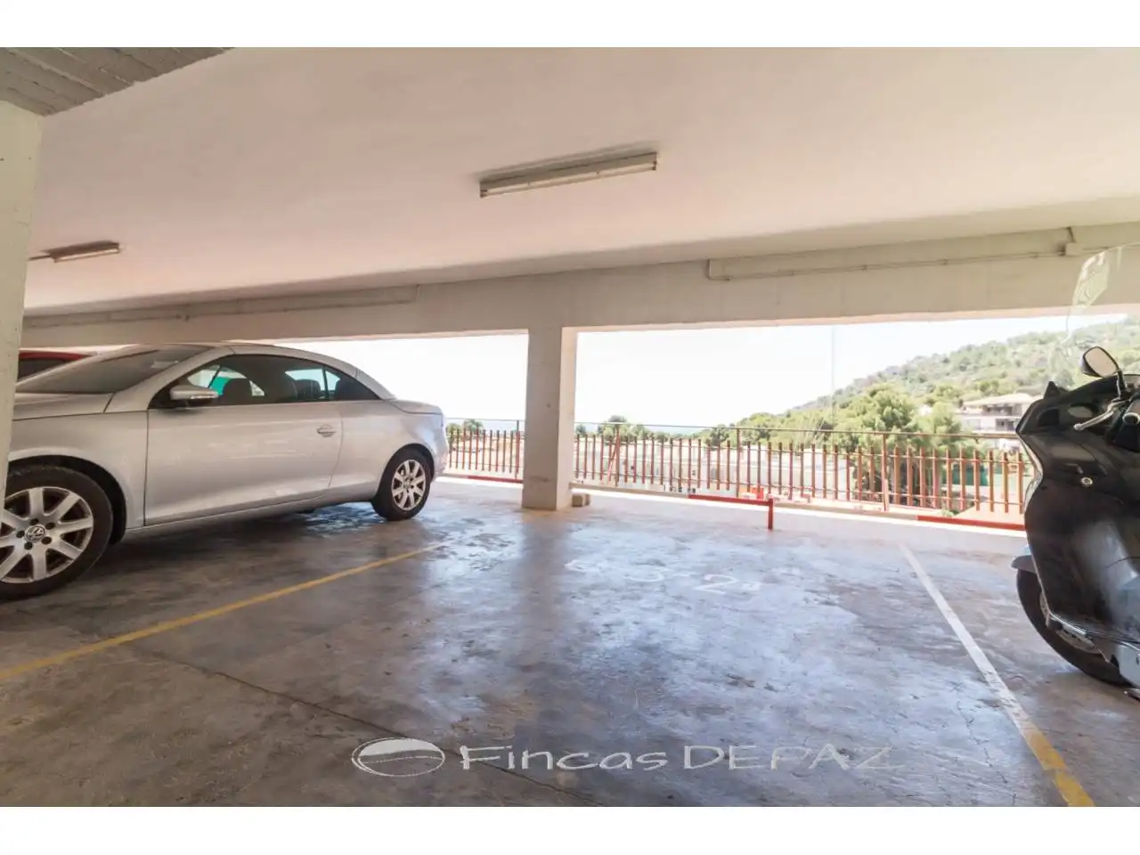 Parking de Apartamento de alquiler en Castelldefels con Parquet, Terraza y Amueblado