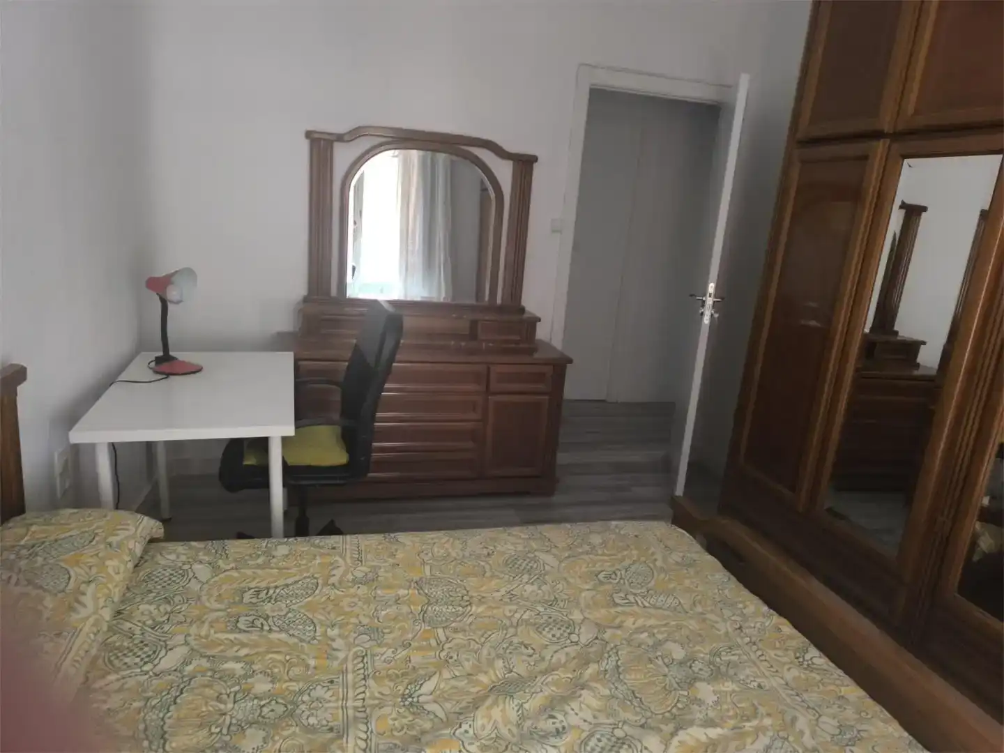 Schlafzimmer von Wohnung zur Miete in  Granada Capital mit Balkon