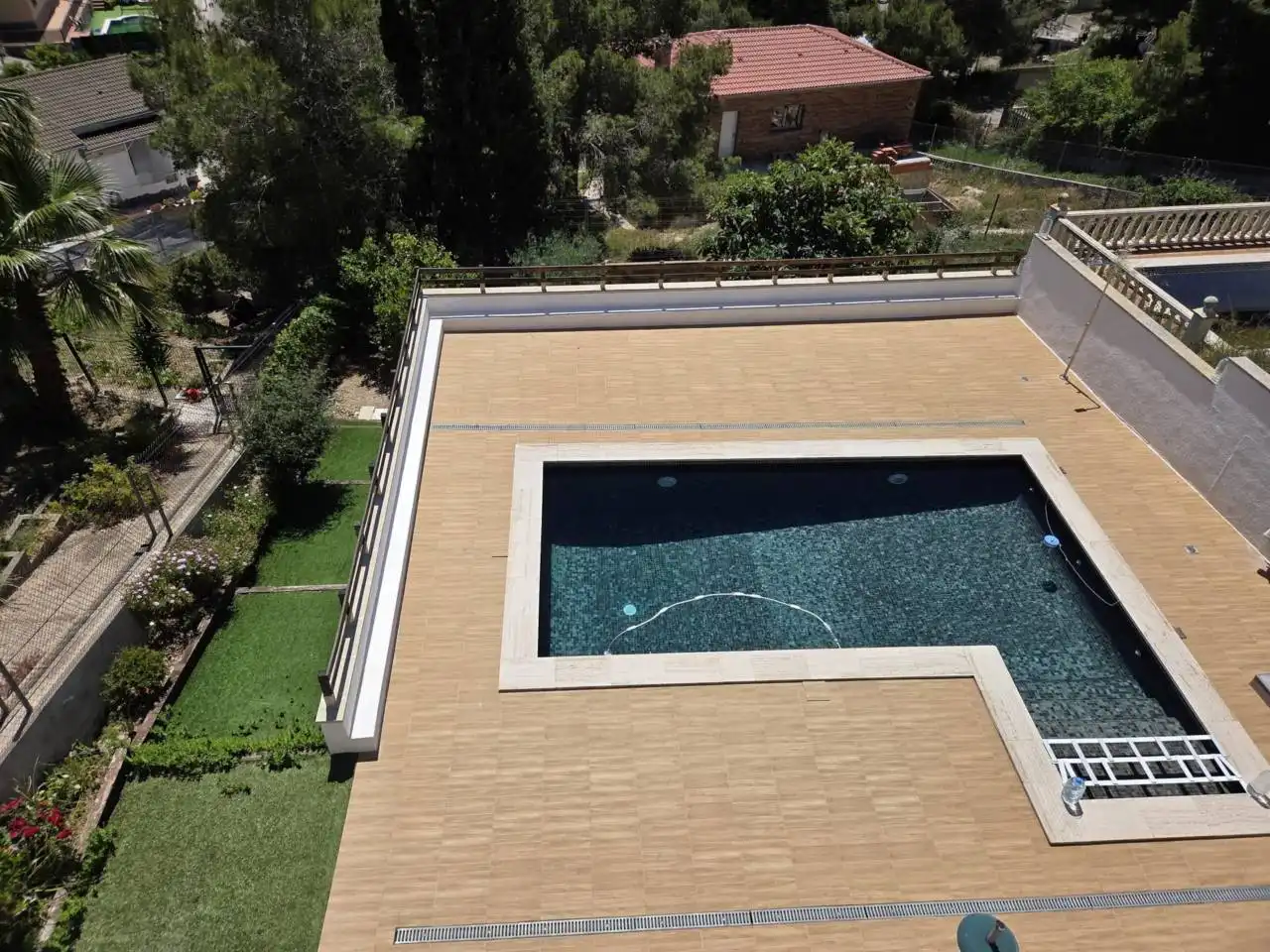 Piscina de Casa o chalet en venta en Cunit con Aire acondicionado, Calefacción y Jardín privado