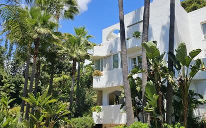 Vista exterior de Apartament en venda en Marbella amb Aire condicionat, Terrassa i Piscina