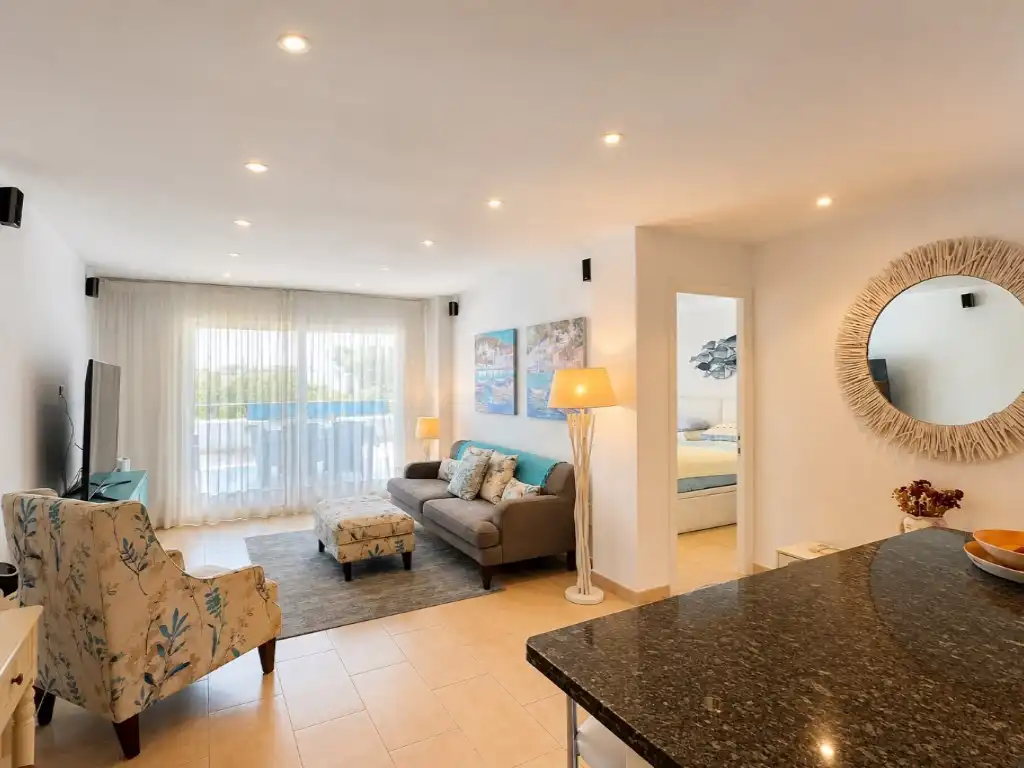 Wohnzimmer von Wohnung zur Miete in Calvià mit Klimaanlage, Privatgarten und Terrasse
