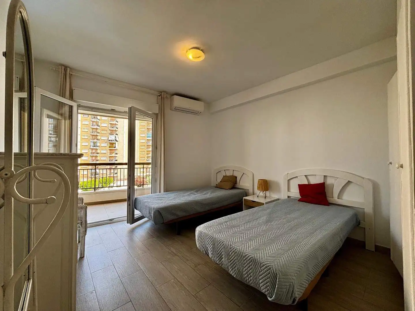 Dormitori de Apartament en venda en Gandia amb Jardí privat, Terrassa i Balcó