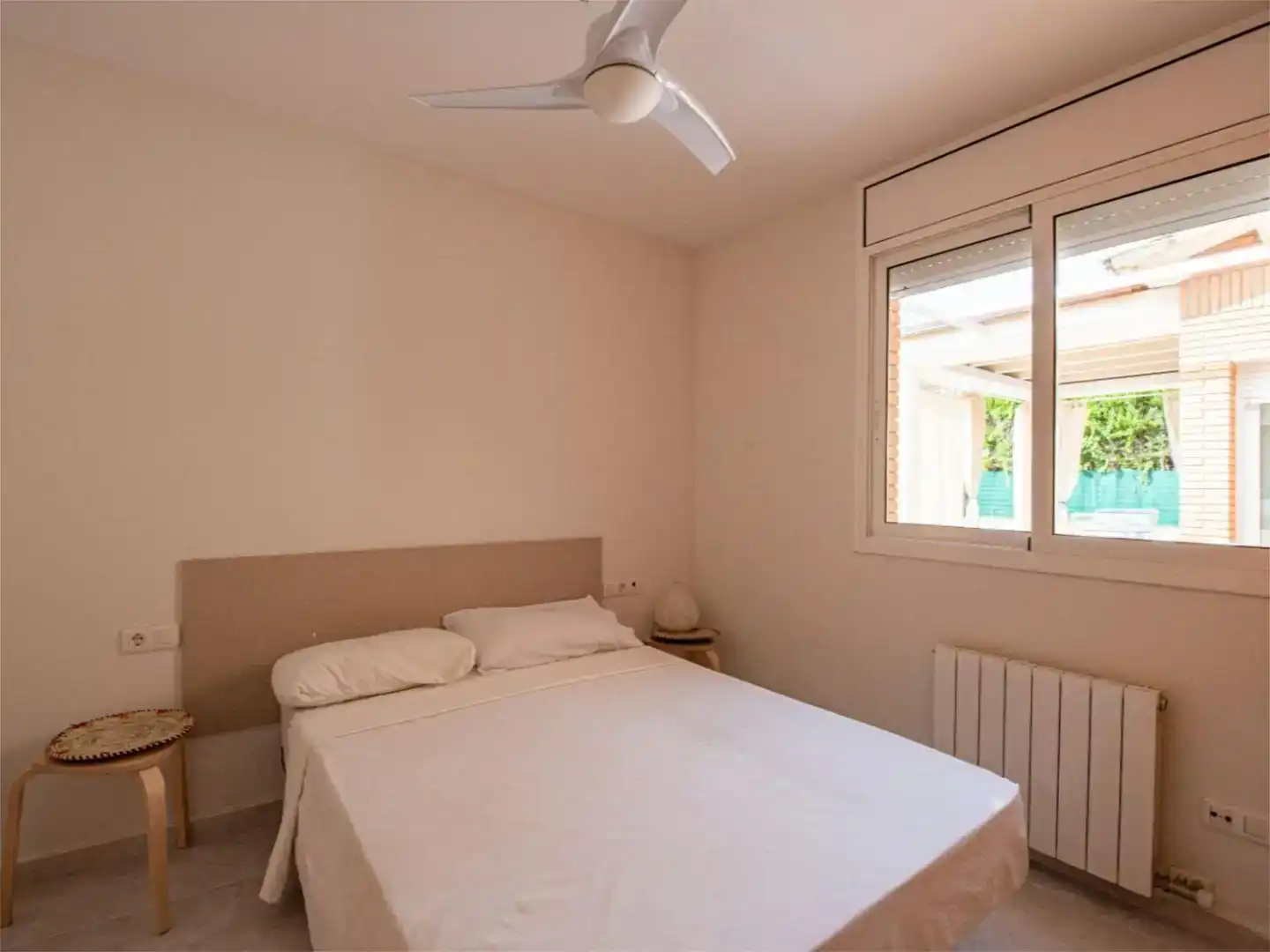 Bedroom of Houses for sale in Roda de Berà  with Swimming Pool and Balcony