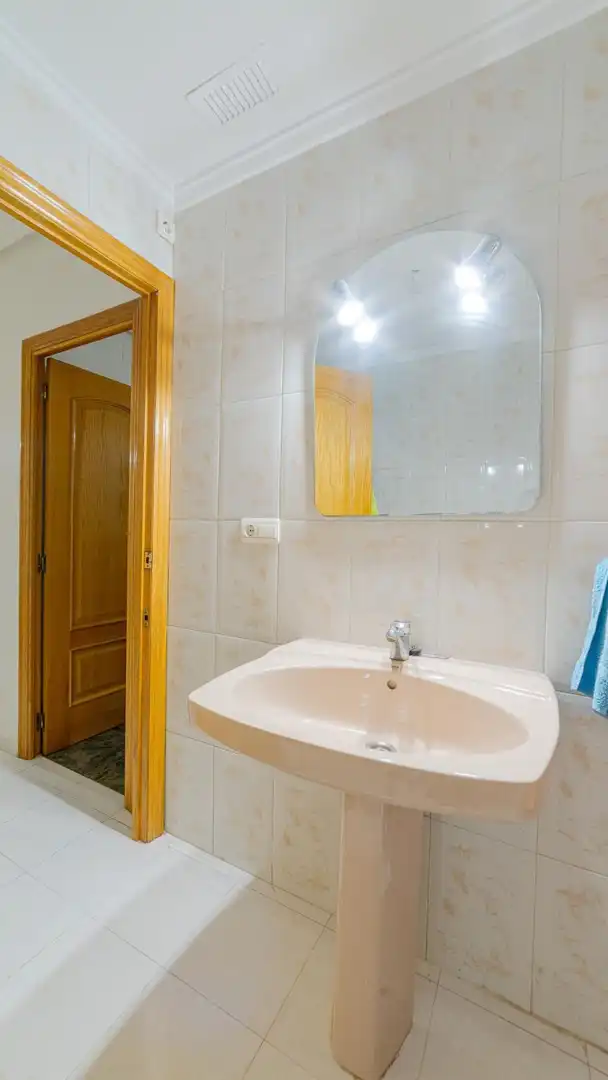Baño de Casa adosada en venta en Orihuela con Terraza y Balcón