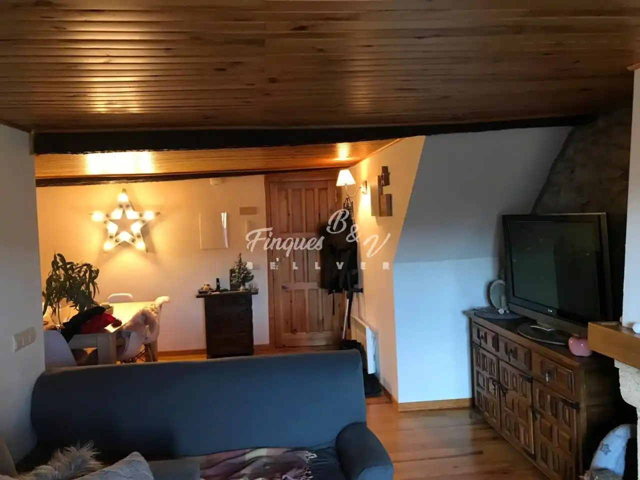 Living room of Flat for sale in Bourg - Madame  with Heating, Parquet flooring and Furnished