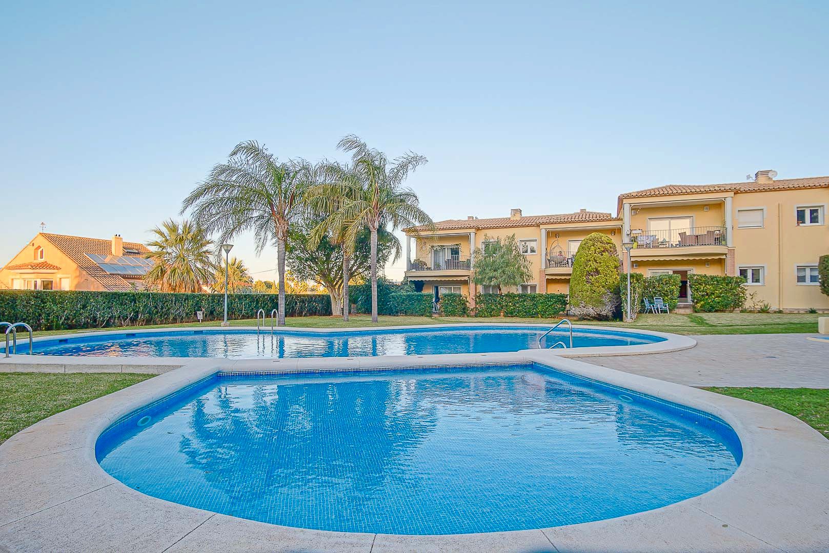 Swimming pool of Flat for sale in Dénia  with Air Conditioner, Heating and Private garden