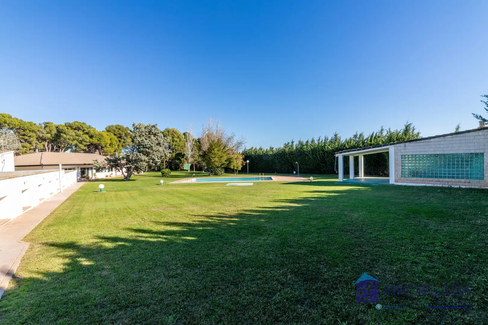 Jardín de Casa o chalet en venta en Zaragoza con Aire acondicionado, Calefacción y Jardín privado