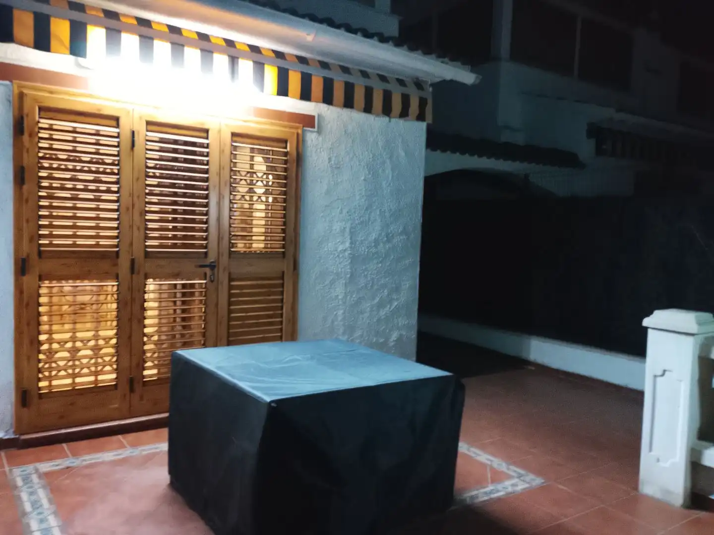 Casa aparellada amb piscina en venda a Carrer de Perseo 5, imagen 3