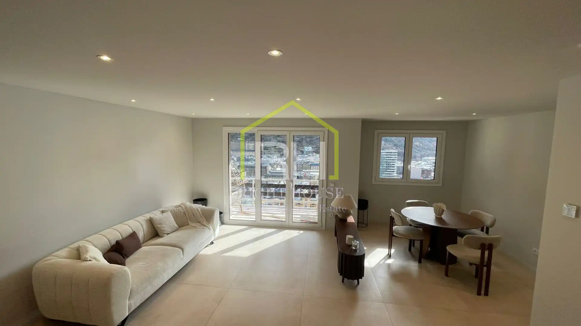 Sala de estar de Ático de alquiler en Escaldes – Engordany con Calefacción, Amueblado y Horno