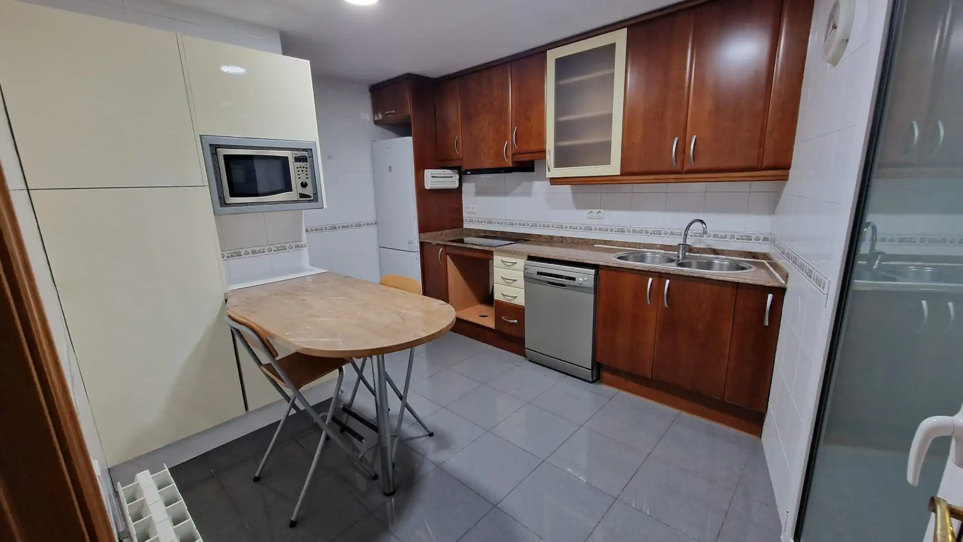 Maisonette zur Miete in Carrer de Milà i Fontanals, Mercat