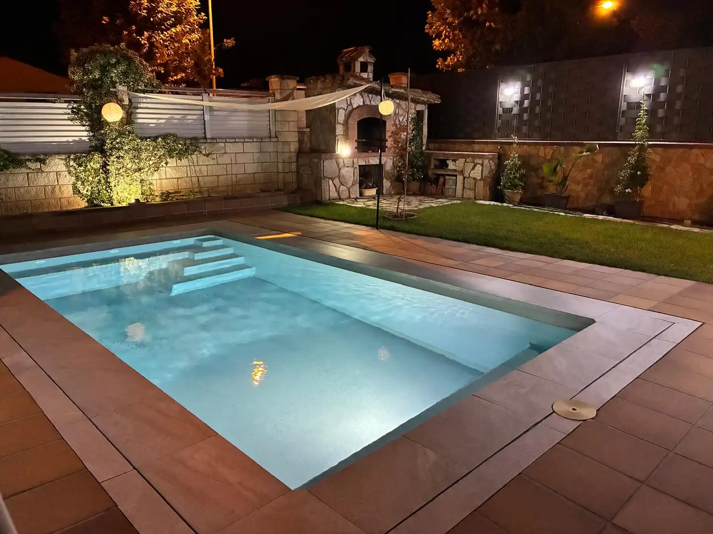 Piscina de Casa adosada en venda en Soria Capital  amb Calefacció, Jardí privat i Terrassa