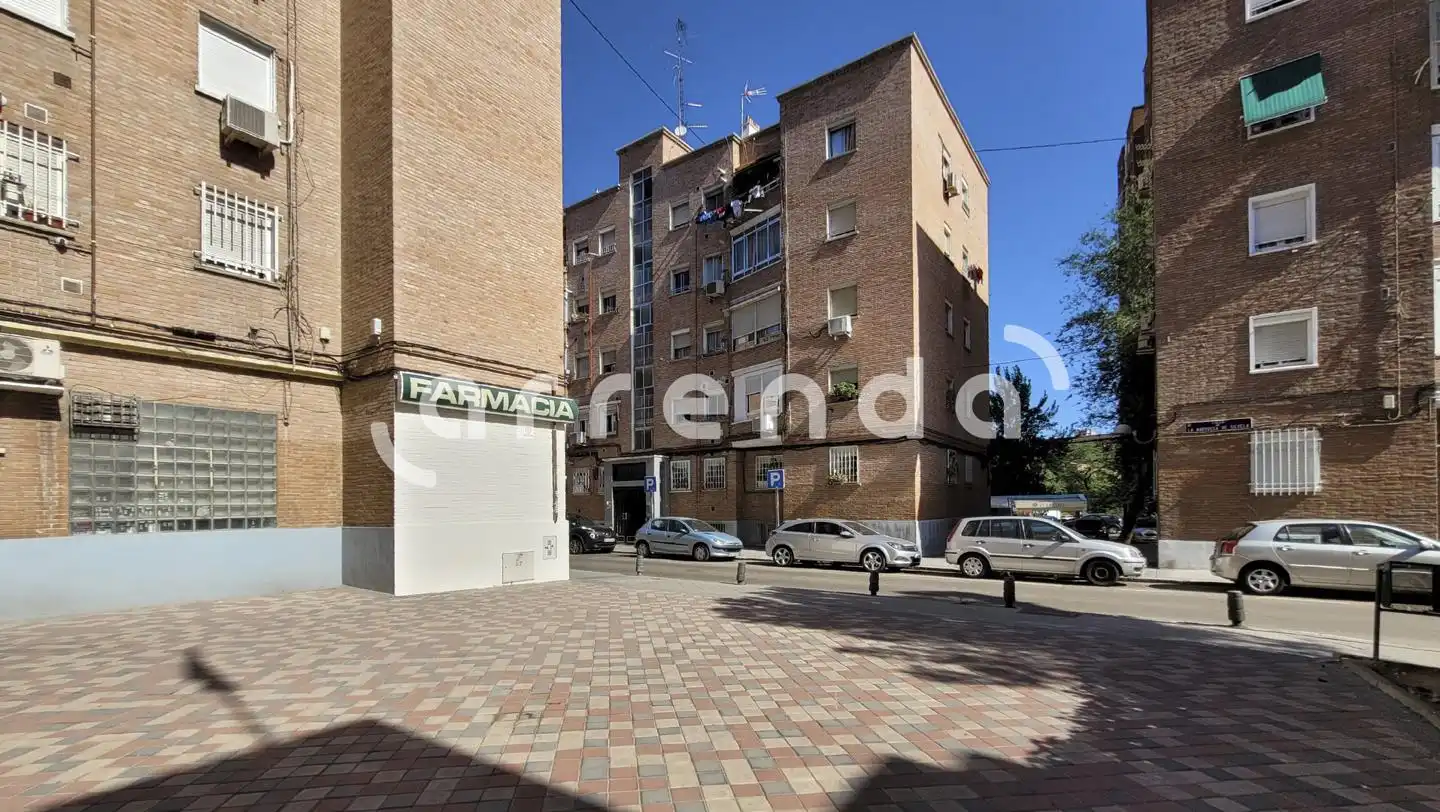 Exterior view of Flat for sale in Madrid  with Heating and Furnished