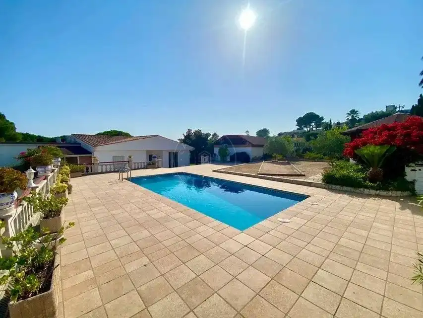 Piscina de Casa o xalet en venda en Lloret de Mar amb Aire condicionat, Calefacció i Jardí privat