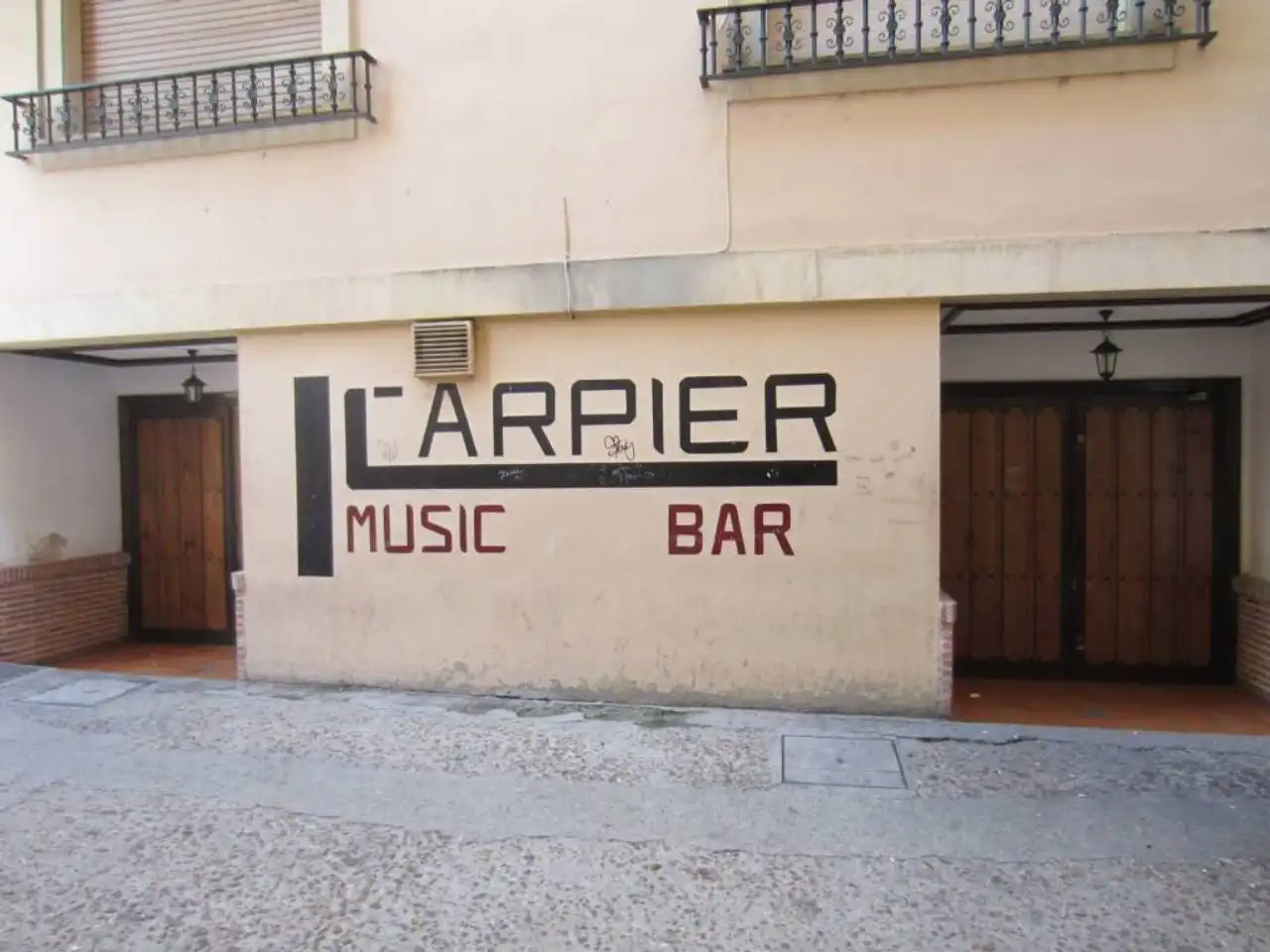 Local comercial en venda a Calle DIEZ TARAVILLA