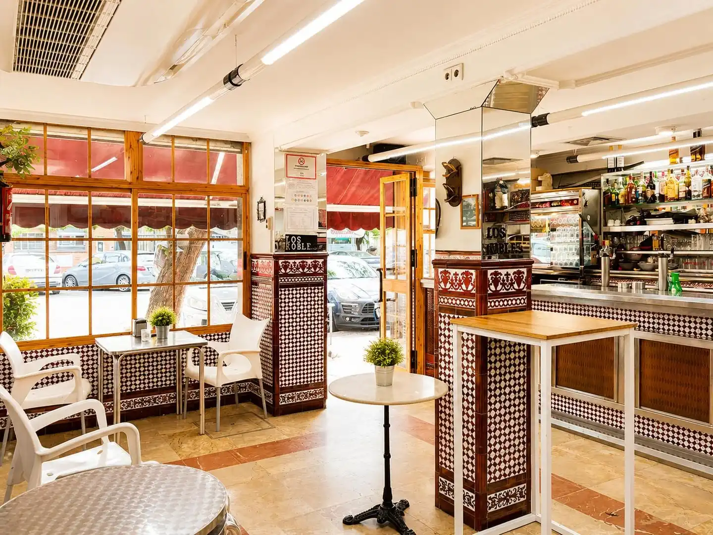 Local en venta en Sevilla